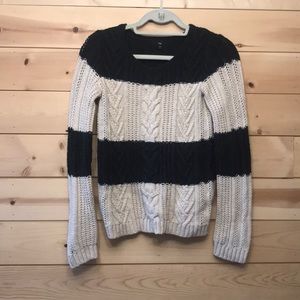 Knit cream and navy Gap sweater size small
